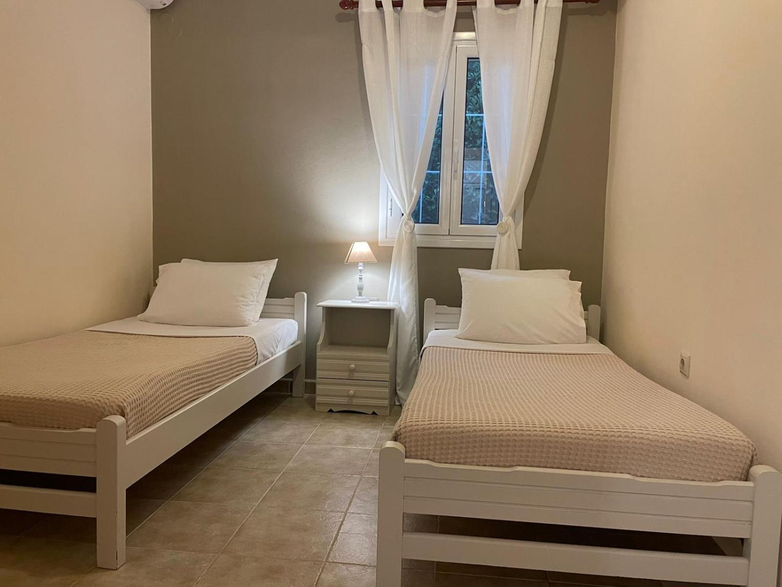 Theros Retreat Spartià Rom bilde